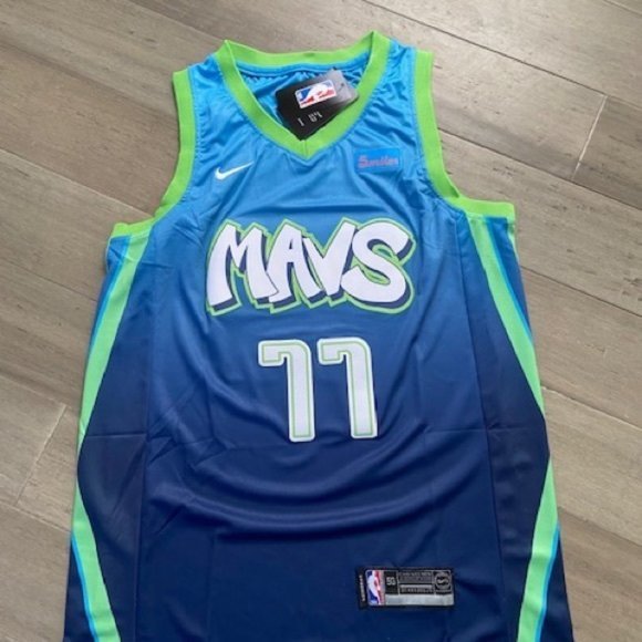 mavs graffiti jersey